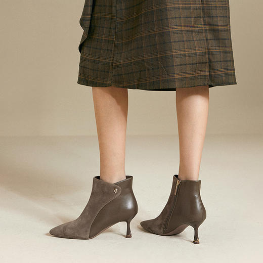 【明星同款静音系列】千百度细高跟踝靴尖头羊皮短靴A25571635 商品图4