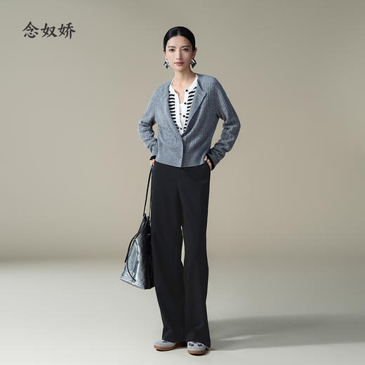 【商场同款】CNT4979“黑色美学直筒裤” 爽滑纹路细腻不起包  宽松运动休闲直筒裤型 显瘦好穿好搭 商品图6