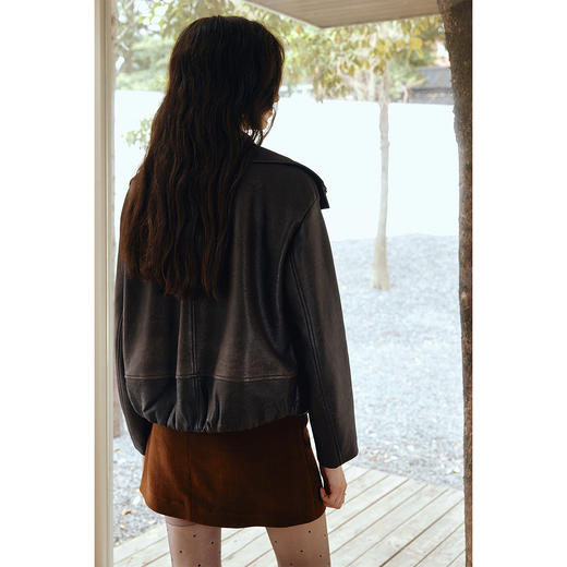 OLrain欧芮儿2025新款秋季咖色翻领设计感夹克短外套宽松休闲皮衣 商品图3