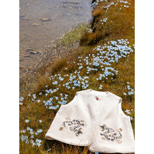 牧衣游原创 羊羔绒手绣马夹女冬季新款古朴民族风文艺开衫 又见海 商品图1