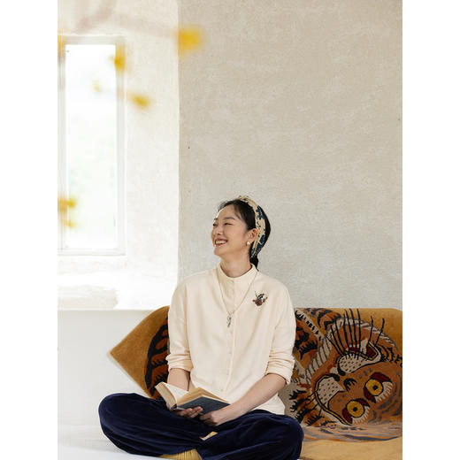 牧衣游原创 老虎与花手工刺绣纯棉短外套冬文艺百搭简约开衫 漫巷 商品图1