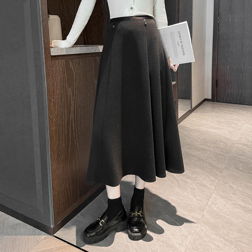 QYM M268-Y毛呢半身裙高腰A字裙厚款大摆长裙 商品图1