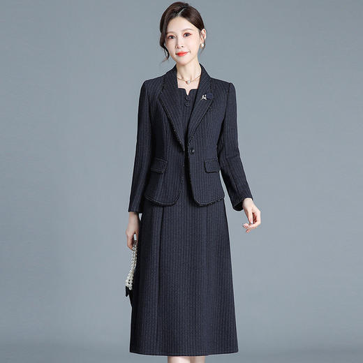 QYM H3508 -Y两件套气质小西装外套连衣裙条纹套装裙 商品图0