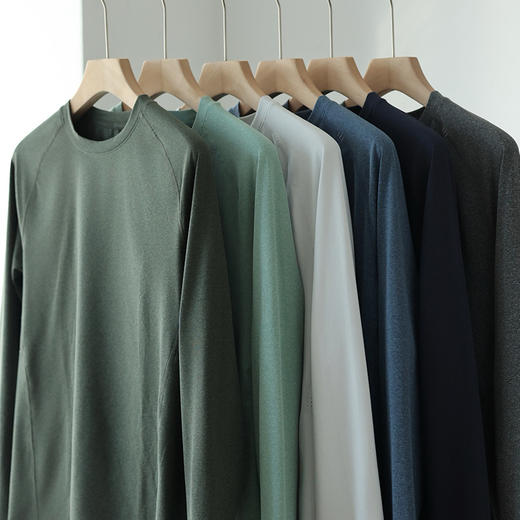 【无骨缝制 磨毛暖皮 腋下散热孔】PATERND专柜正品 Metal Vent Tech男士运动磨绒长袖T恤#2828（下单3-7天发货） 商品图3