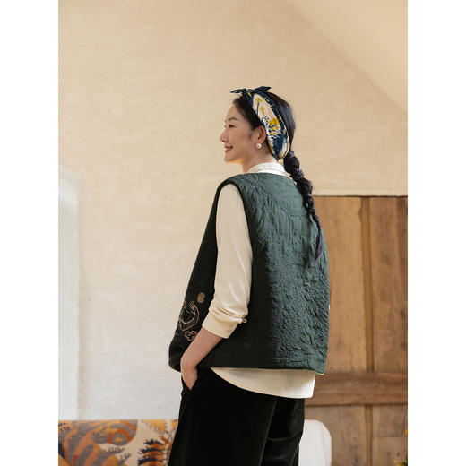 牧衣游原创 羊羔绒手绣马夹女冬季新款古朴民族风文艺开衫 又见海 商品图3