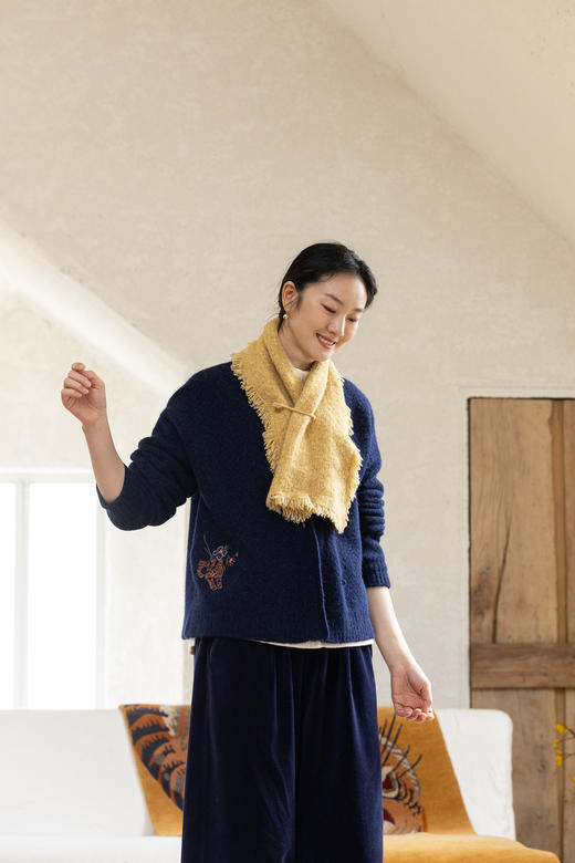 牧衣游原创 羊羔绒混织手工刺绣毛织外套冬蓬松保暖百搭开衫 风阙 商品图5