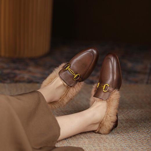 【预售5天】软牛皮复古平底乐福鞋，一脚蹬兔毛毛鞋金属扣休闲鞋MBJR&5149-2 商品图0