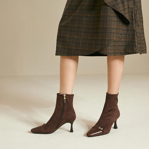 【静音系列】千百度拼接羊皮时装靴女细高跟弹力短靴A25577233 商品图4