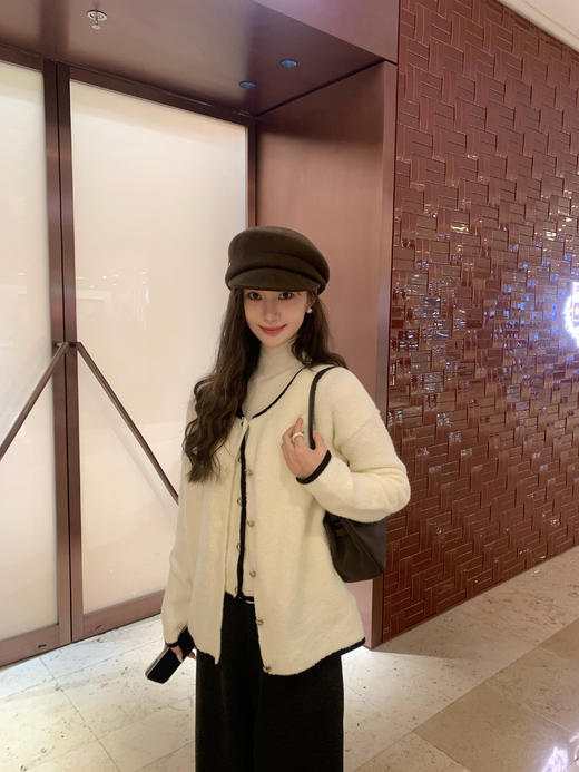 Read Nameless /小香风羊毛厚马甲+开衫  2025/10/23 商品图4