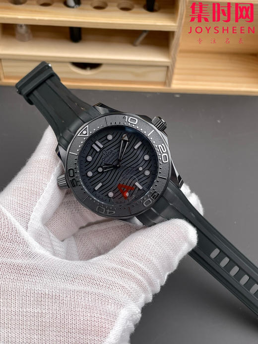 墨黑海马 桀骜登场 欧米茄新品VS海马300米系列 全黑陶瓷海马 男士腕表 8806一体机 表径43.5mm 商品图7