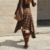 OLrain欧芮儿2025新款女冬季美拉德格子不规则设计感中腰半身裙 商品缩略图3