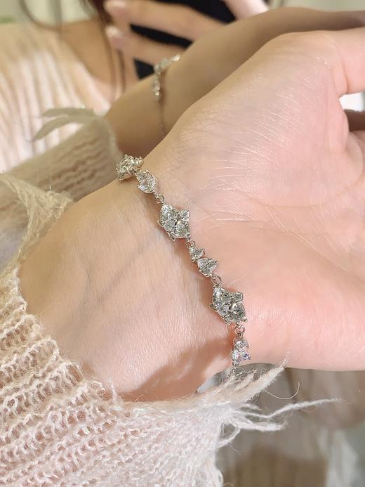 卡蒂罗KADER  流光蝴蝶兰手链 925银兰花满镶闪锆甜美元气少女原创设计爆闪可调节拼接链 璀璨吸睛清新优雅 商品图8