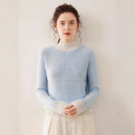 「自」全新升级【铂金会员514/天猫699/差价185】(04142)洛诗琳气质拼色提花羊绒衫2025秋冬半高领加厚套头针织毛衣 商品图2
