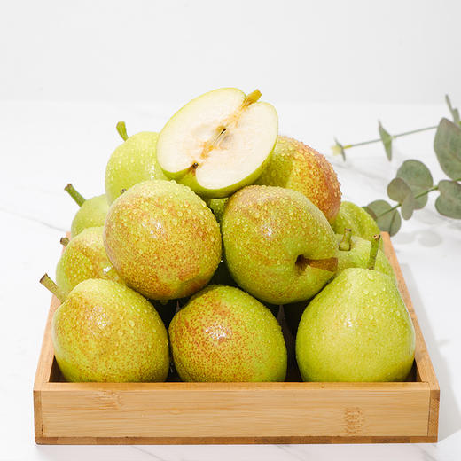 新疆库尔勒香梨  新鲜梨子 皮薄核小 肉质细腻 商品图1