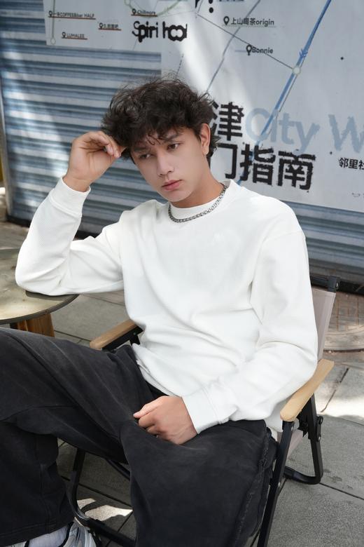 533511115肌理长袖T恤 商品图2