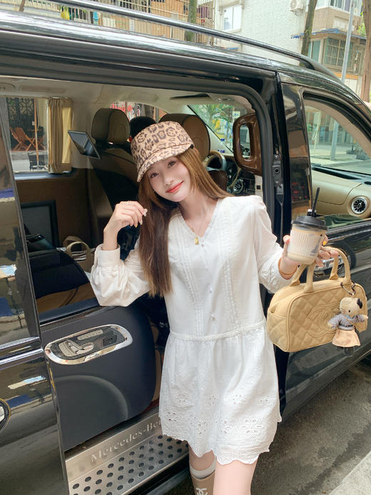 【189元任选2件】最后一波现货！V领镂空提花连衣裙 商品图12