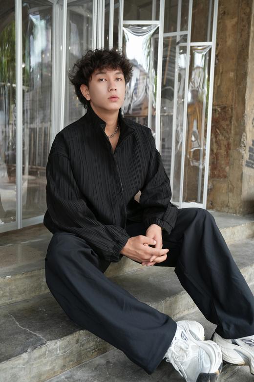 532572186竖纹肌理夹克 商品图2