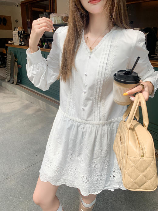 【189元任选2件】最后一波现货！V领镂空提花连衣裙 商品图7