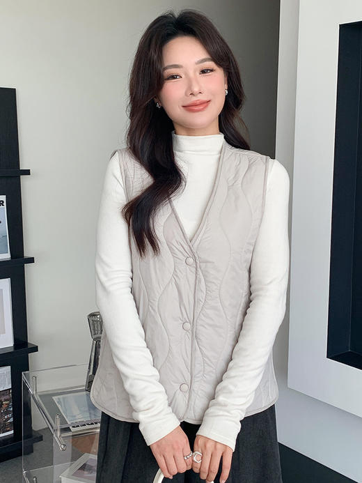 【轻奢时尚又轻薄❗️亲肤持久锁温】超轻薄马甲内外穿2025新款春秋冬季坎肩打底羊毛保暖宽松外套女装。hb 商品图4