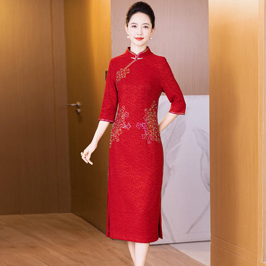 LC 2542新款烫钻亮丝新中式连衣裙 商品图0