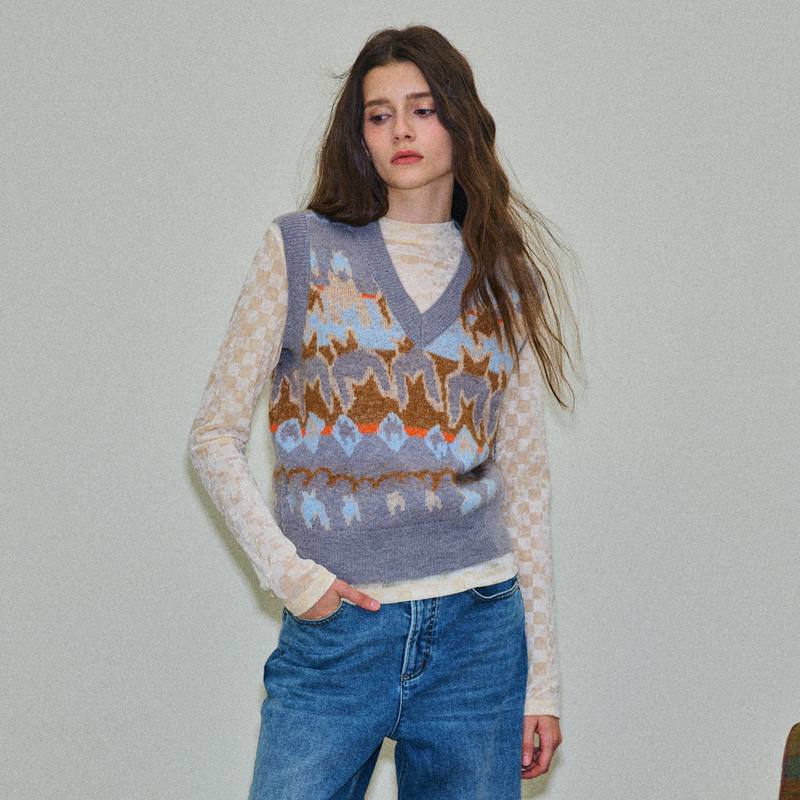 谜底V领针织马甲2025年冬季新品舒适保暖提花叠穿马夹女254MZ1903