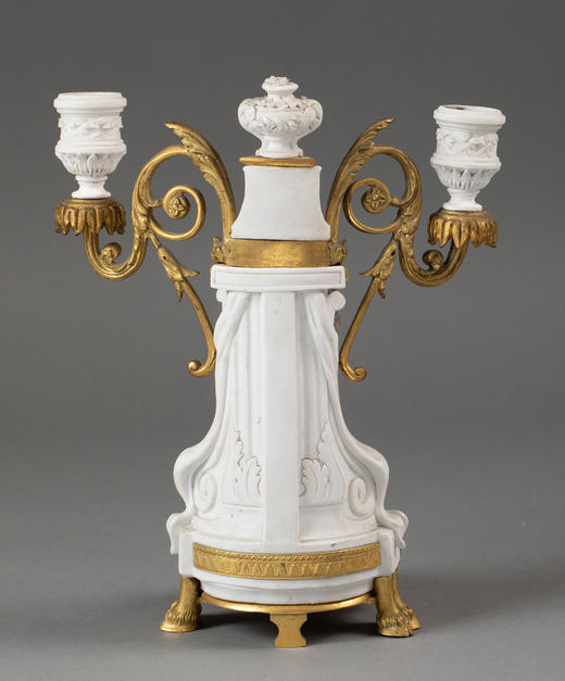 独角鹿西洋古董19世纪末法国出品卷叶纹铜鎏金精雕装饰古典人物主题素胎瓷雕座钟烛台三件套 商品图10