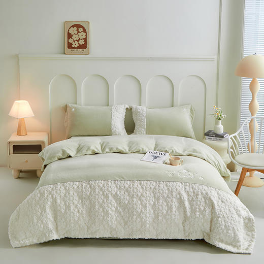 多喜爱 高克重兔兔绒四件套雪绒绒 hl【高克重暖绒】【7.8度升温】蓬松厚实 刺绣工艺 抑菌防螨 商品图0