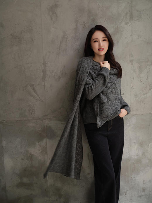 【董璇同款穿搭】羊绒世家秋冬女士新款镂空系列针织圆领套衫时尚保暖穿搭 商品图0