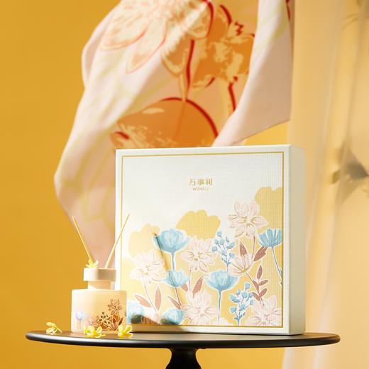 万事利“花间秋影.寻桂”丝巾香薰礼盒 商品图0