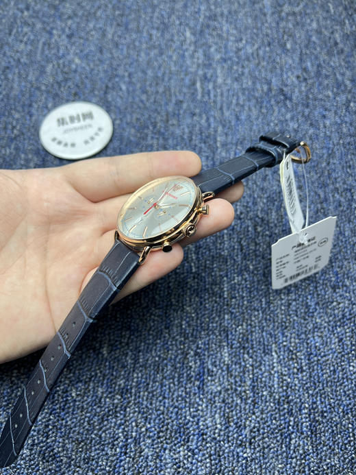 原单阿玛尼ARMANI男表 AR11123男士腕表
表壳：316L精钢
机芯：原装进口石英机芯 商品图4