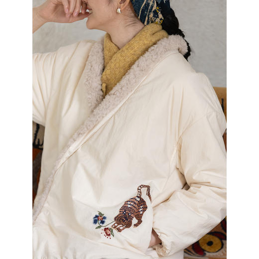 牧衣游原创 手工刺绣60支纯棉短外套女白色抗寒加厚保暖开衫 汀白 商品图3