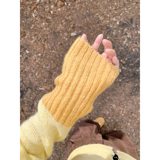 <曾小咸推荐> 现货秒杀！微信超特价！拼接黄色长袖针织衫 日常169.99 立减100 秒杀69.99！ 商品图3