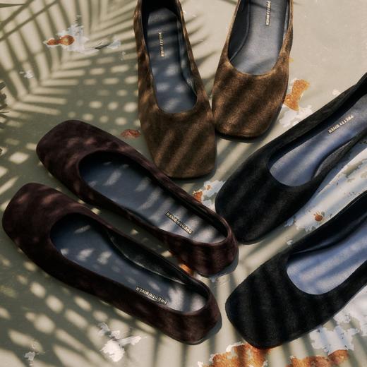 PRETTY RIVER翻毛皮平底芭蕾鞋 商品图1