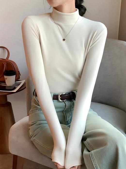 （79元两件！U领&半高领两款多色任选，加购两件立减）椰绒保暖打底衫女褶皱收腰可外穿内搭秋冬加绒t恤磨毛内搭上衣 商品图6