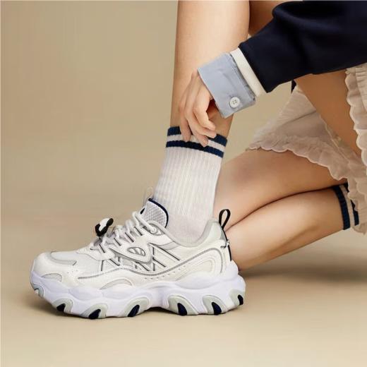 李宁女子2025秋季透气老爹鞋休闲鞋AGCV044-2 商品图0