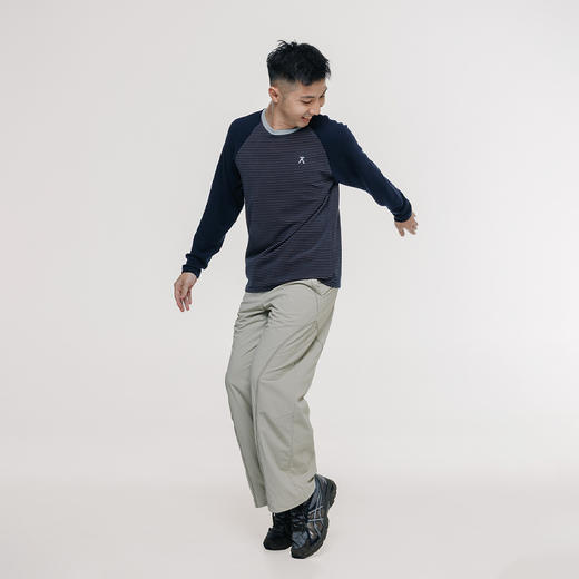 【品牌特惠】ACMEITEM爱棵米 拼色抓绒长袖T恤GAG3340393G 商品图1