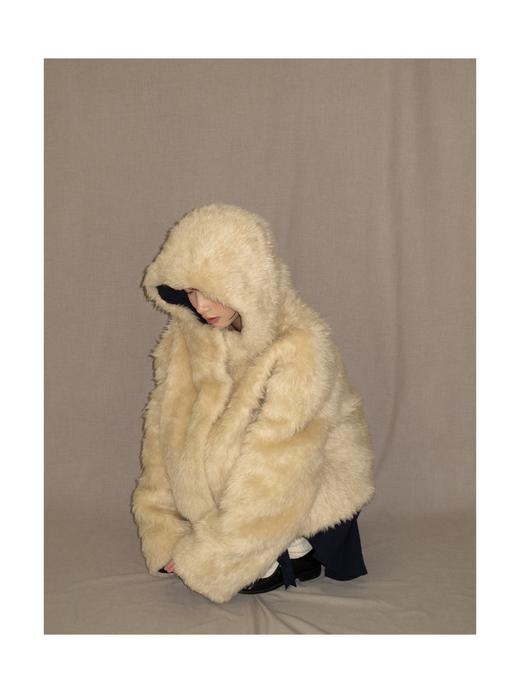 Kaiy Xiao 爱斯基摩人系列 连帽小熊壳子毛绒双面外套 商品图2