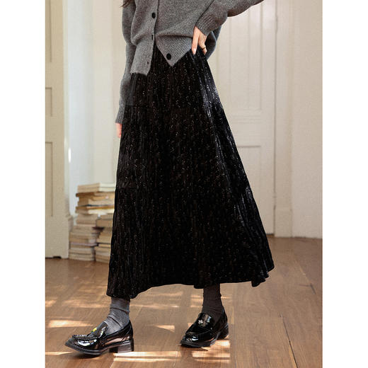 鹿向南「加林诗蔓」黑色碎花半身裙女秋季高腰显瘦垂感褶皱蛋糕裙 商品图0