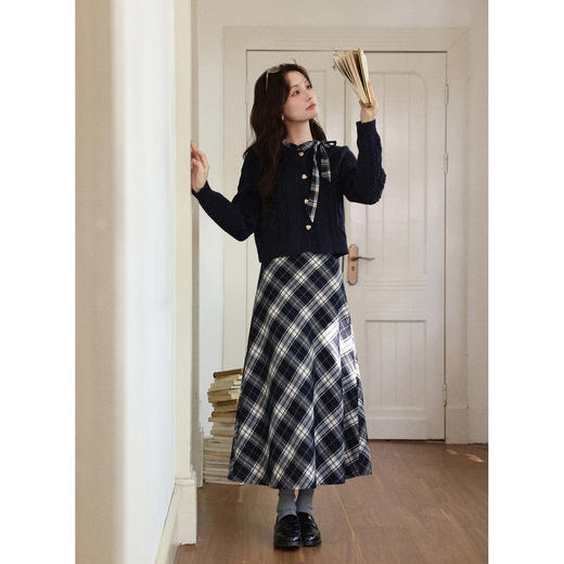 鹿向南「绒冬格调」蓝色圆领法长袖式针织开衫秋冬外搭温柔毛衣女DYL662051 商品图4