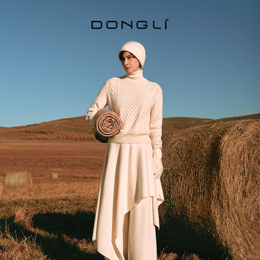 东黎 • 你本珍贵 牧云 女士秋季绞花圆领套衫 5547 商品图1