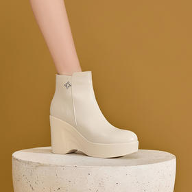 【预售5天】圆头小个子厚底真皮短靴秋冬新款松糕底坡跟百搭超高跟及踝靴SMQ&5051