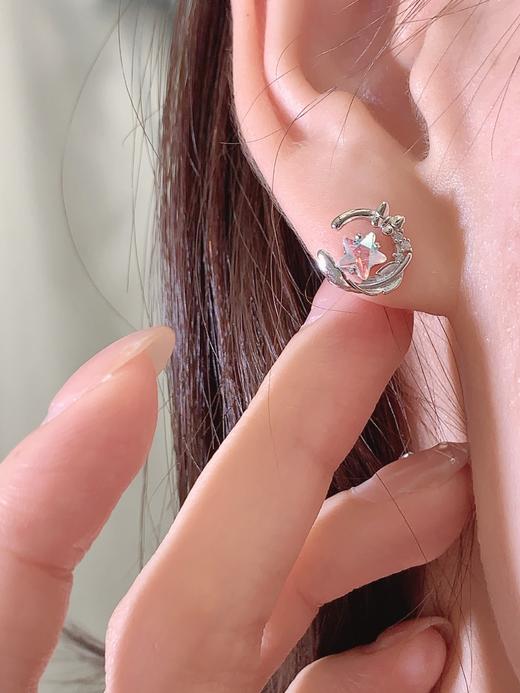 卡蒂罗KADER 羽化成蝶耳钉 闪耀银河时尚小众五角星设计梦幻浪漫精致配饰 甜美少女心灵动吸睛 商品图4