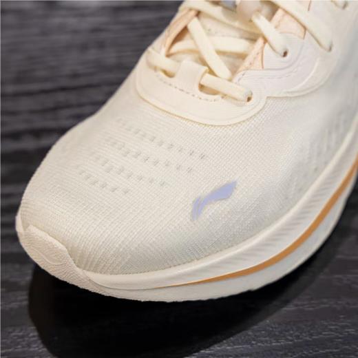 李宁女子2025秋季透气柔软运动鞋休闲鞋AGLV040-7 商品图3