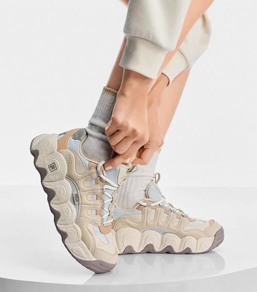 点此购买 斐乐女士软fufu甜妹鞋可颂鞋 98 333476 商品图5