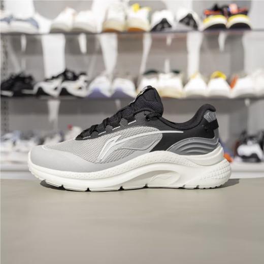 李宁男子2025春秋回弹轻便防滑缓震跑步鞋运动鞋ARSV043-1 商品图2