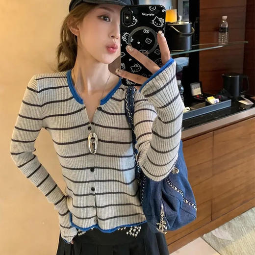 韩系撞色条纹针织开衫 | 韩国跟单大爆款🔥撞色时髦摆脱路人感，含羊毛！【3-5天发货】 商品图1