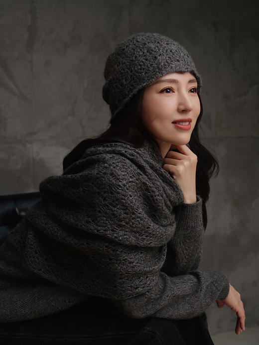 【董璇同款穿搭】羊绒世家秋冬女士新款镂空系列针织圆领套衫时尚保暖穿搭 商品图4