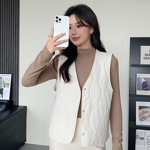 【轻奢时尚又轻薄❗️亲肤持久锁温】超轻薄马甲内外穿2025新款春秋冬季坎肩打底羊毛保暖宽松外套女装。hb 商品图6