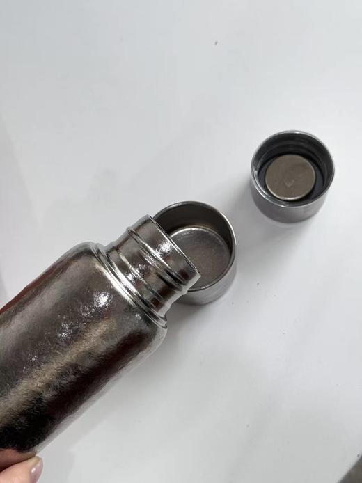 菜菜定制纯钛双盖焖泡杯 |双盖+茶漏设计，内盖母婴级Tritan材质，外盖/杯身/茶漏纯钛材质 商品图2