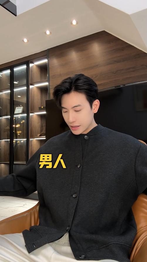 9580SDSA男士秋冬新款痞帅男装极简风纯色棒球领纽扣开衫卫衣百搭时尚 商品图0